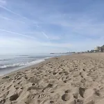 Sunbeach Apartmán *